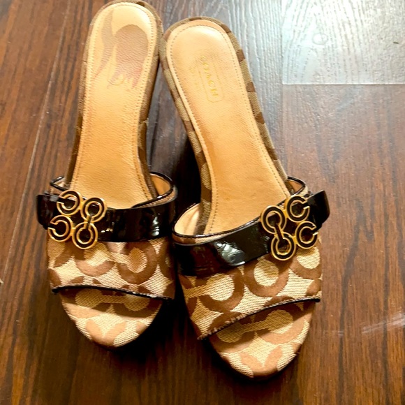 Coach Sandals - Picture 5 of 7